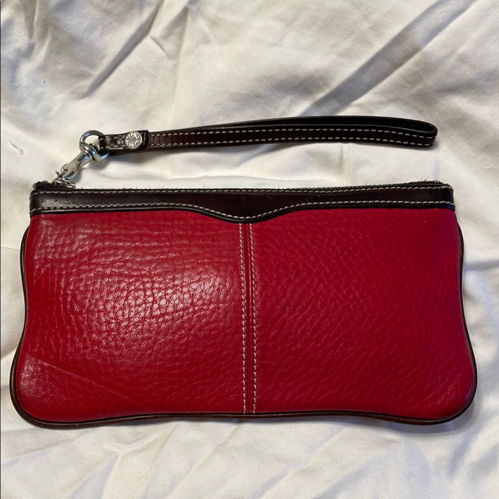 Vintage 90’s Dooney & Bourke Pebble Grain Red Leather Wallet w/key chain